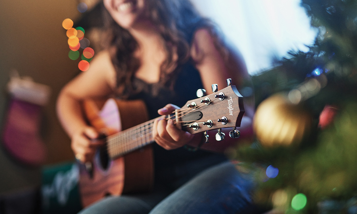 Cómo elegir una guitarra: guía para las compras de Navidad